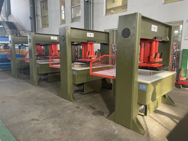 manual travel head cutting machine